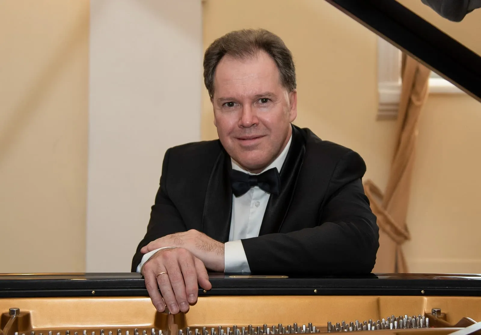 Yuri BOGDANOV Pianista