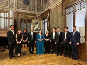 GRAN GALÀ DI LIRICA – VOCI DALLA COREA Nari Kim, pianoforte – Woonyoung Kang, violino – Kyul Lee, viola – Dongiu Won, baritono – Taehee Han, tenore – Eunchan Lee, tenore – Somi Kim, soprano – Seonhyeong Kim, mezzosoprano